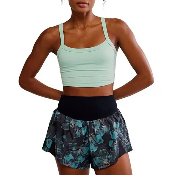 FP Movement Carpe Diem Midnight Floral Shorts Medium NWT High Rise Run Yoga - Picture 3 of 6